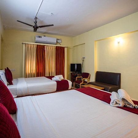Hotel Vyshak International マイソール エクステリア 写真
