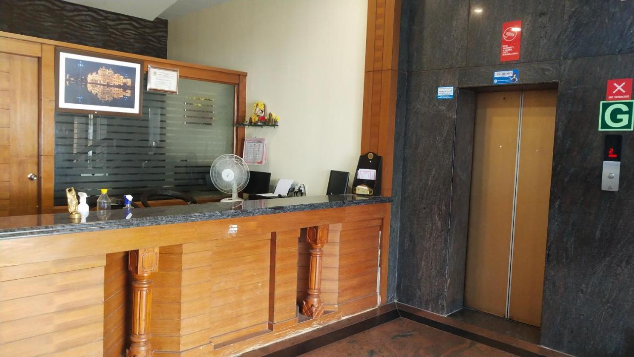 Hotel Vyshak International マイソール エクステリア 写真