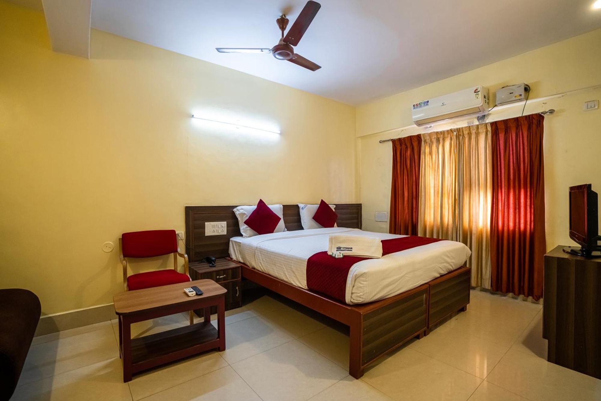 Hotel Vyshak International マイソール 部屋 写真
