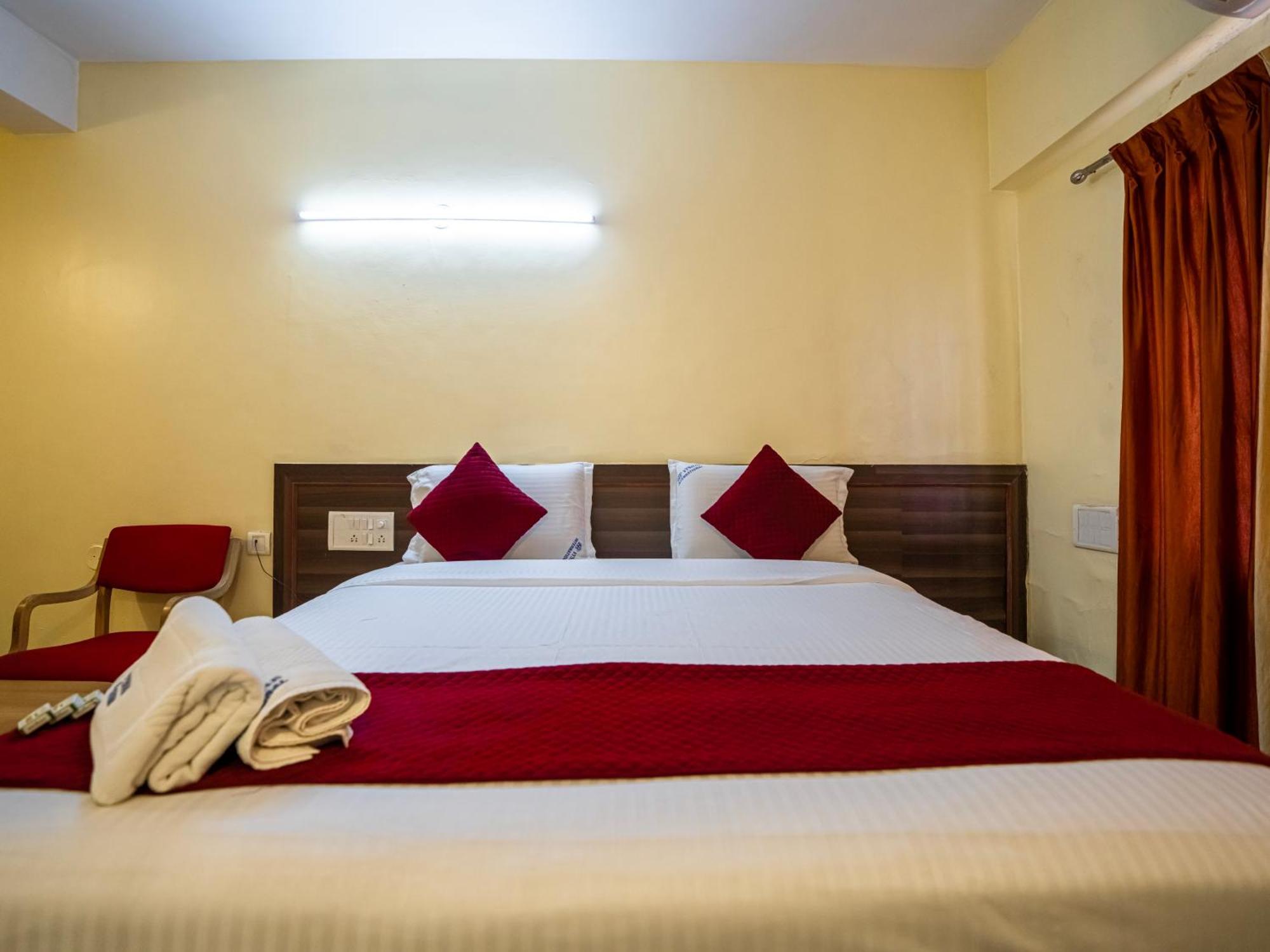 Hotel Vyshak International マイソール エクステリア 写真